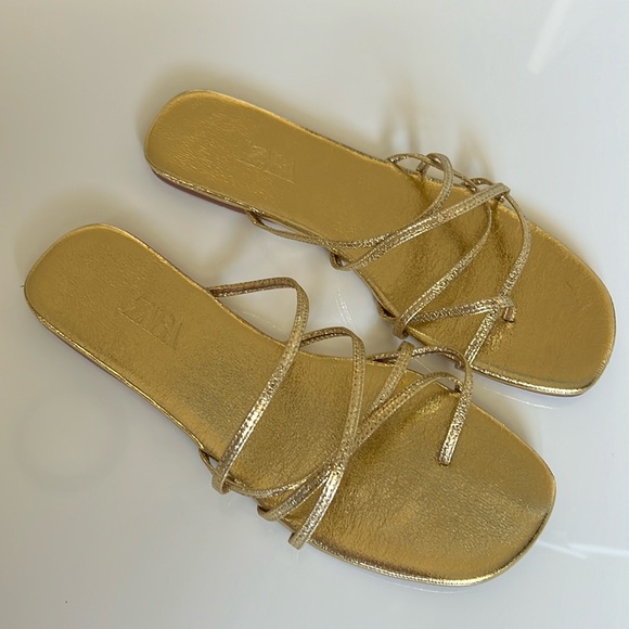 ZARA GOLD STRAPPY FLAT SANDALS - Picture 3 of 6